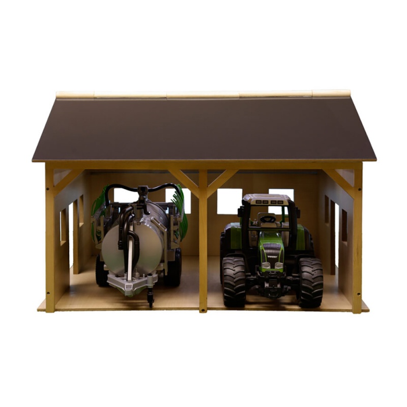 Hangar din lemn pentru 2 tractoare